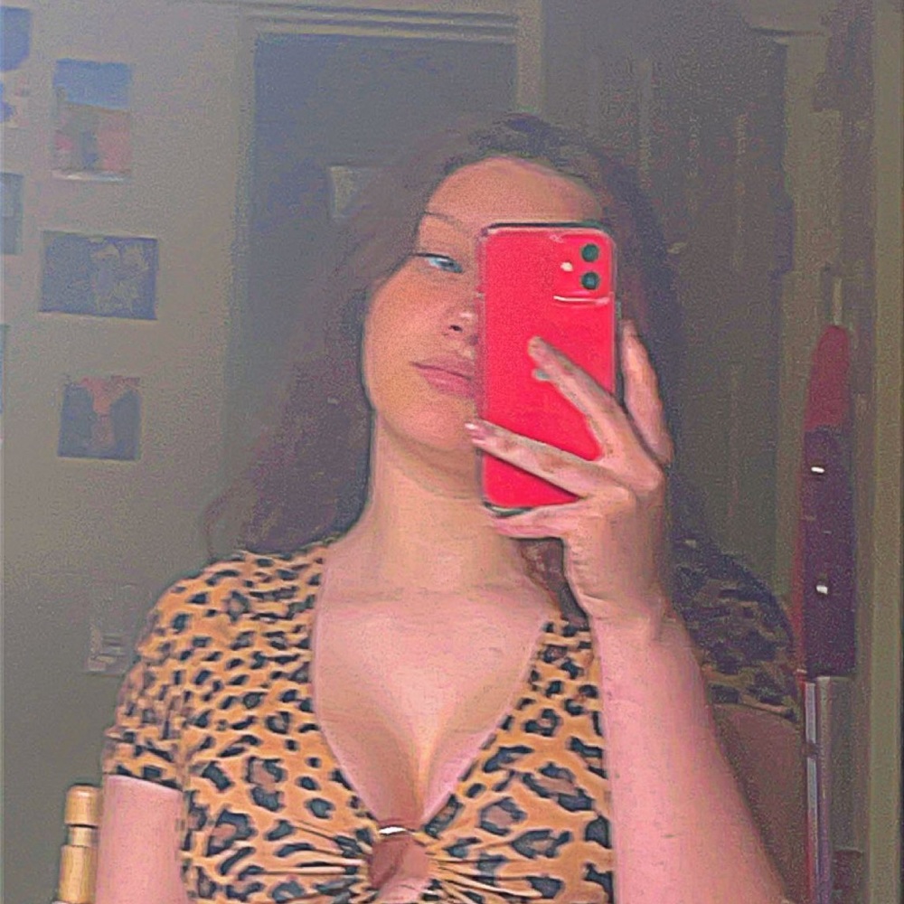 Meet your Posher, Alexis